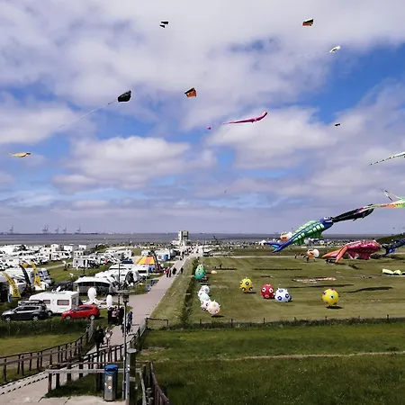 Σπίτι διακοπών 2004 In *